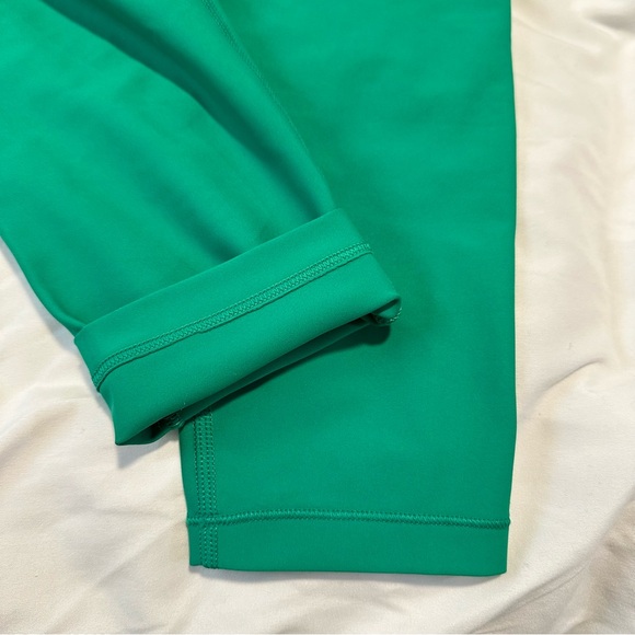 ATHLETA Ultimate Stash 7/8 Leggings - Picture 5 of 6